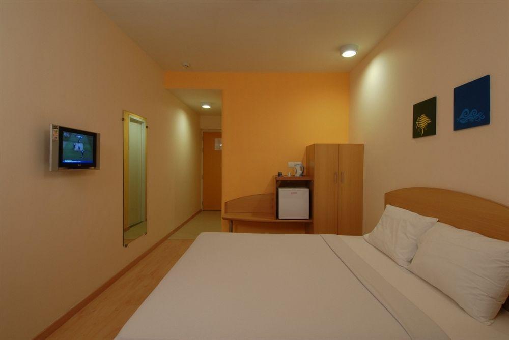 Red Fox Hotel, Chandīgarh 外观 照片