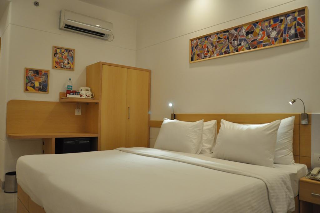 Red Fox Hotel, Chandīgarh 外观 照片