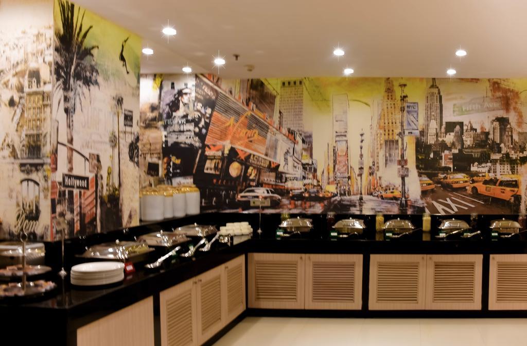 Red Fox Hotel, Chandīgarh 外观 照片