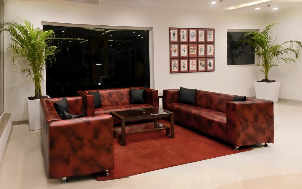 Red Fox Hotel, Chandīgarh 外观 照片