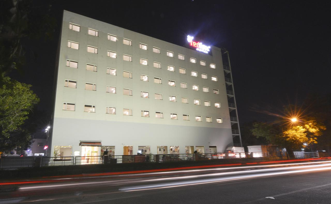 Red Fox Hotel, Chandīgarh 外观 照片